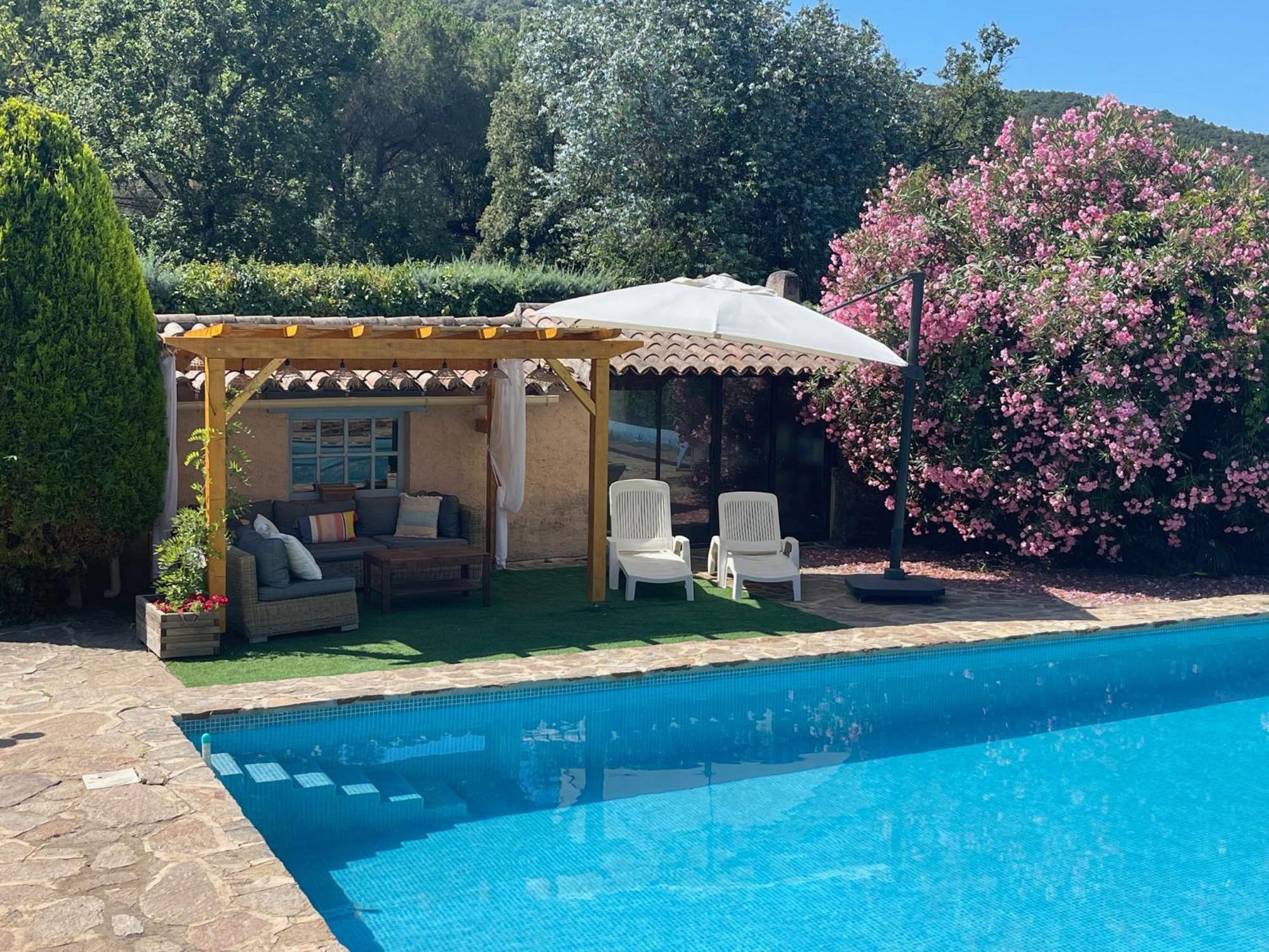 La Borreliane Bed & Breakfast Hyeres Bagian luar foto